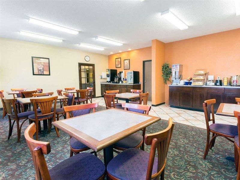 Days Inn By Wyndham Colorado Springs Airport Esterno foto