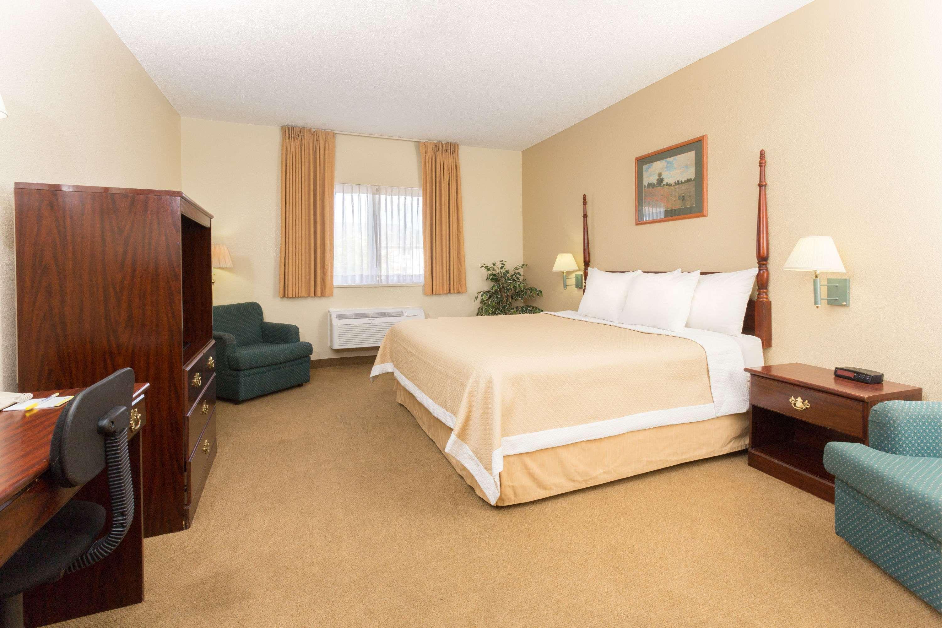 Days Inn By Wyndham Colorado Springs Airport Esterno foto