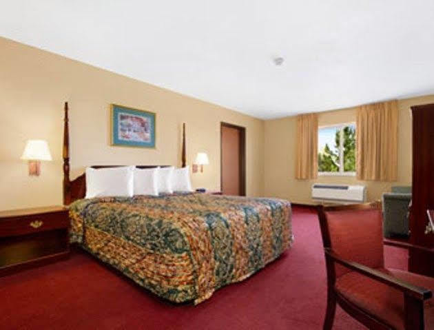 Days Inn By Wyndham Colorado Springs Airport Esterno foto
